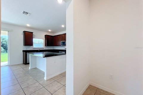 House in Oakland, Florida 4 bedrooms, 265.14 sq.m. № 2329210 - photo 25