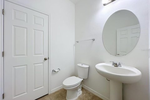 House in Oakland, Florida 4 bedrooms, 265.14 sq.m. № 2329210 - photo 22