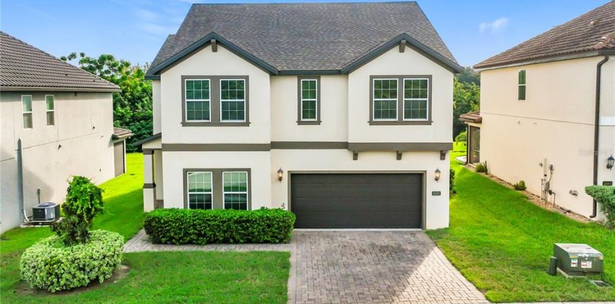House in Oakland, Florida 4 bedrooms, 265.14 sq.m. № 2329210