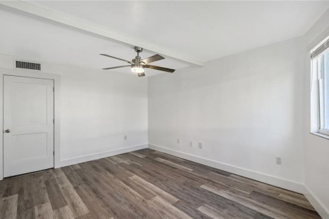 Condominio en venta en Sarasota, Florida, 2 dormitorios, 87.14 m2 № 1907648 - foto 21