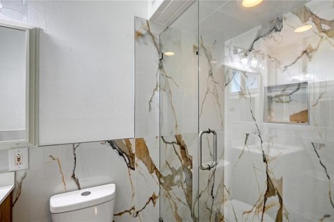 Condominio en venta en Sarasota, Florida, 2 dormitorios, 87.14 m2 № 1907648 - foto 24