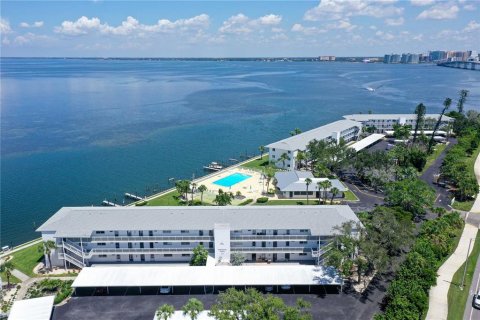 Condominio en venta en Sarasota, Florida, 2 dormitorios, 87.14 m2 № 1907648 - foto 1
