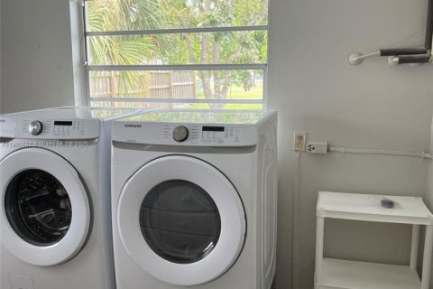 Villa ou maison à vendre à Port St. Lucie, Floride: 3 chambres, 134.34 m2 № 1951644 - photo 17