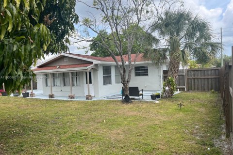 Villa ou maison à vendre à Port St. Lucie, Floride: 3 chambres, 134.34 m2 № 1951644 - photo 20