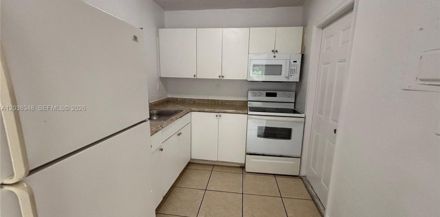 Appartement à Miami, Floride 2 chambres, 447.6 m2 № 2084284