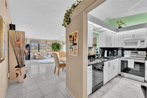 Купить виллу или дом в Делрей-Бич, Флорида 2 спальни, 121.79м2, № 2029207 - фото 6