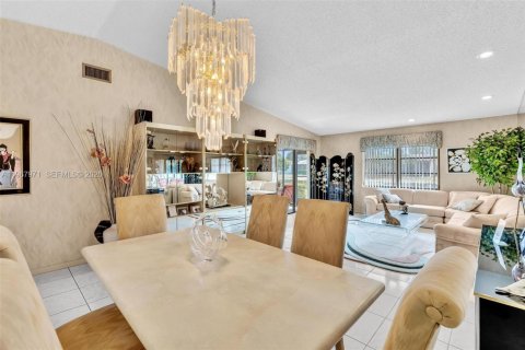 Купить виллу или дом в Делрей-Бич, Флорида 2 спальни, 121.79м2, № 2029207 - фото 17