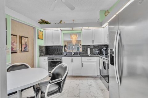 Купить виллу или дом в Делрей-Бич, Флорида 2 спальни, 121.79м2, № 2029207 - фото 10