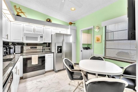 Купить виллу или дом в Делрей-Бич, Флорида 2 спальни, 121.79м2, № 2029207 - фото 7