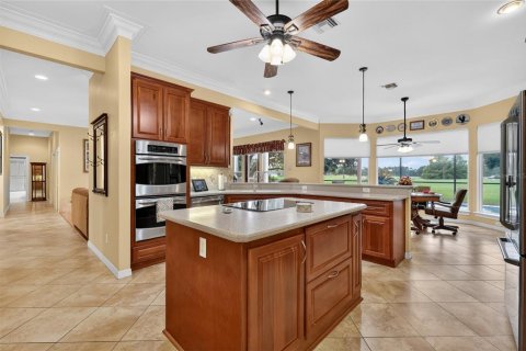 House in Mount Dora, Florida 5 bedrooms, 373.28 sq.m. № 2109726 - photo 13