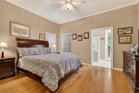 House in Mount Dora, Florida 5 bedrooms, 373.28 sq.m. № 2109726 - photo 19