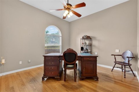 House in Mount Dora, Florida 5 bedrooms, 373.28 sq.m. № 2109726 - photo 22