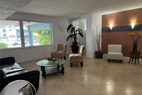 Condo in Miami Beach, Florida, 1 bedroom  № 1867676 - photo 8