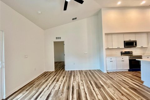 Villa ou maison à vendre à Auburndale, Floride: 3 chambres, 123.56 m2 № 2411615 - photo 9