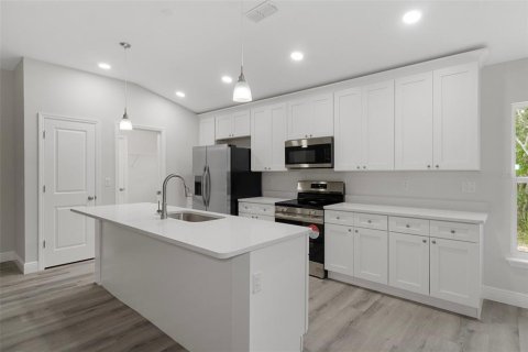 House in Inverness, Florida 4 bedrooms, 154.4 sq.m. № 2201979 - photo 5