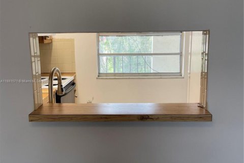 Condominio en alquiler en Lauderdale Lakes, Florida, 1 dormitorio, 65.5 m2 № 1978572 - foto 29