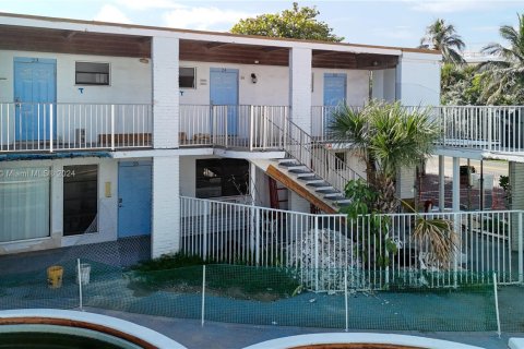 Купить коммерческую недвижимость в Палм - Бич Шорес, Флорида 870.31м2, № 1985409 - фото 28