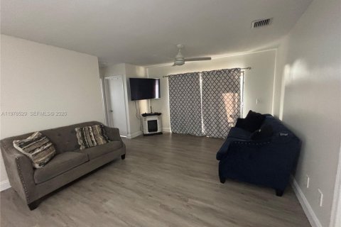 Купить кондоминиум в Санрайз, Флорида 2 спальни, 85.93м2, № 2044434 - фото 5