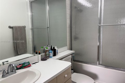 Купить кондоминиум в Санрайз, Флорида 2 спальни, 85.93м2, № 2044434 - фото 13