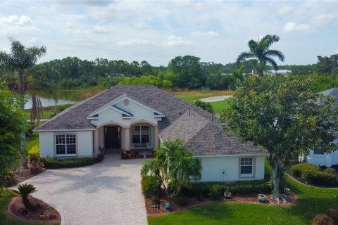 House in Bradenton, Florida 3 bedrooms, 217.58 sq.m. № 1654604 - photo 1