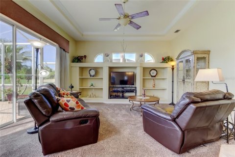 House in Bradenton, Florida 3 bedrooms, 217.58 sq.m. № 1654604 - photo 9