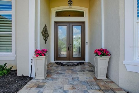 House in The Villages, Florida 4 bedrooms, 368.64 sq.m. № 1837873 - photo 3
