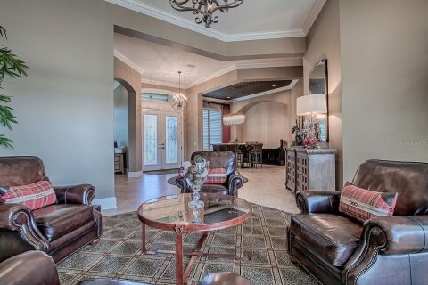 House in The Villages, Florida 4 bedrooms, 368.64 sq.m. № 1837873 - photo 13