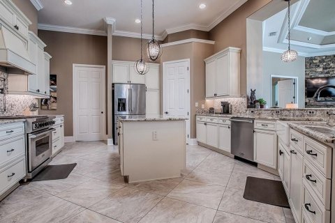House in The Villages, Florida 4 bedrooms, 368.64 sq.m. № 1837873 - photo 28