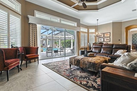 House in The Villages, Florida 4 bedrooms, 368.64 sq.m. № 1837873 - photo 24