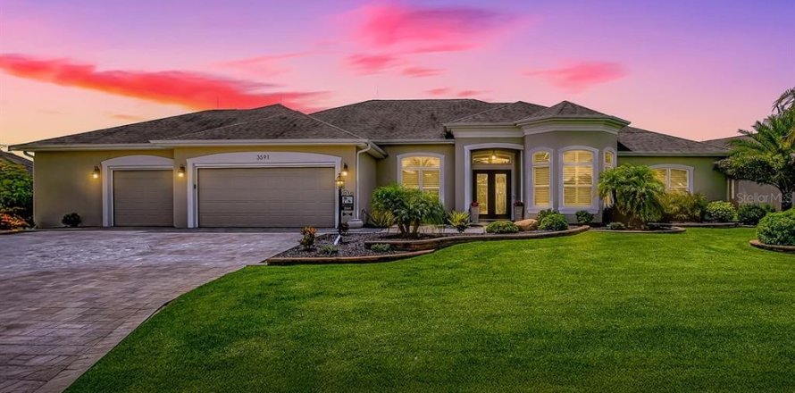 House in The Villages, Florida 4 bedrooms, 368.64 sq.m. № 1837873