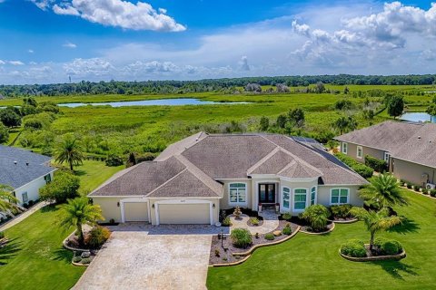 House in The Villages, Florida 4 bedrooms, 368.64 sq.m. № 1837873 - photo 2