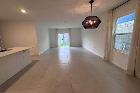 Casa en alquiler en Davenport, Florida, 6 dormitorios, 228.35 m2 № 2341869 - foto 5