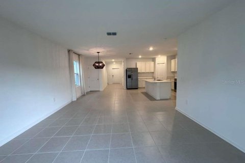 Casa en alquiler en Davenport, Florida, 6 dormitorios, 228.35 m2 № 2341869 - foto 3