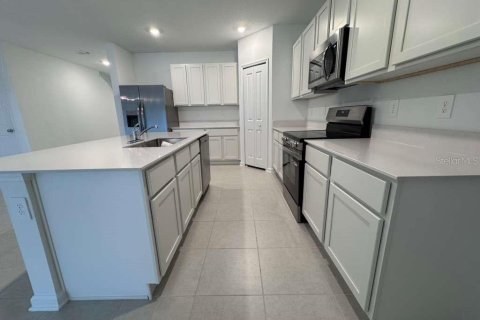 Casa en alquiler en Davenport, Florida, 6 dormitorios, 228.35 m2 № 2341869 - foto 6