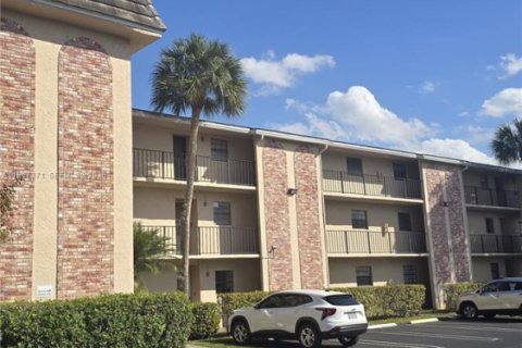 Copropriété à vendre à Coral Springs, Floride: 2 chambres, 85.93 m2 № 2081399 - photo 3