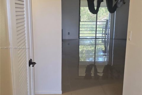 Copropriété à vendre à Coral Springs, Floride: 2 chambres, 85.93 m2 № 2081399 - photo 11