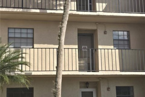 Condo à Coral Springs, Floride, 2 chambres  № 2081399