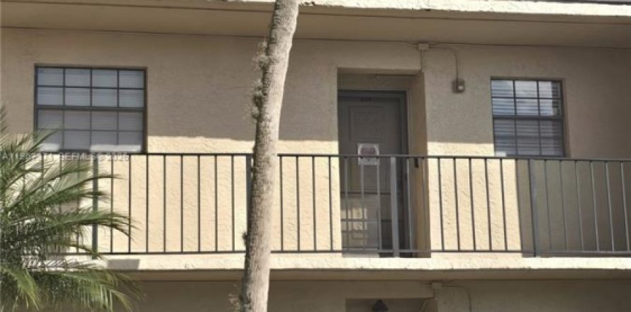 Condo à Coral Springs, Floride, 2 chambres  № 2081399