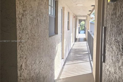 Copropriété à vendre à Coral Springs, Floride: 2 chambres, 85.93 m2 № 2081399 - photo 5