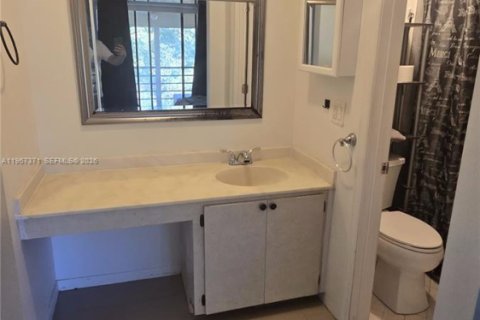 Copropriété à vendre à Coral Springs, Floride: 2 chambres, 85.93 m2 № 2081399 - photo 9