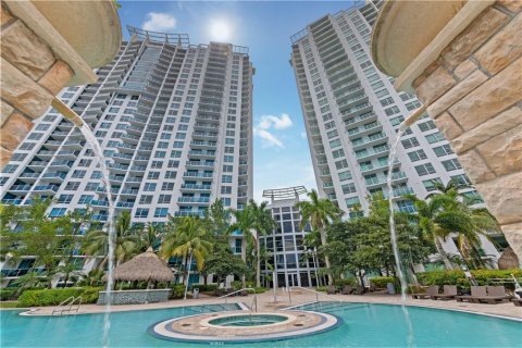 Condominio en alquiler en Sunrise, Florida, 3 dormitorios, 157 m2 № 1161721 - foto 1