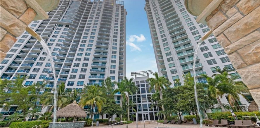 Condominio en Sunrise, Florida, 3 dormitorios  № 1161721