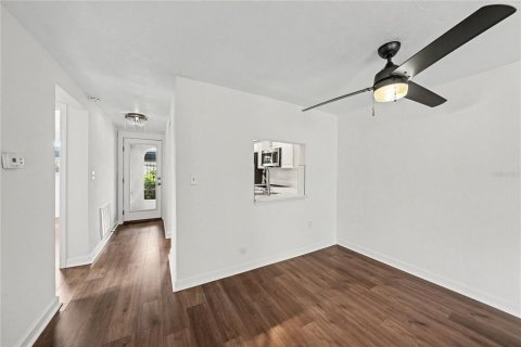 Купить кондоминиум в Нью-Порт-Ричи, Флорида 5 комнат, 100.33м2, № 2204809 - фото 5