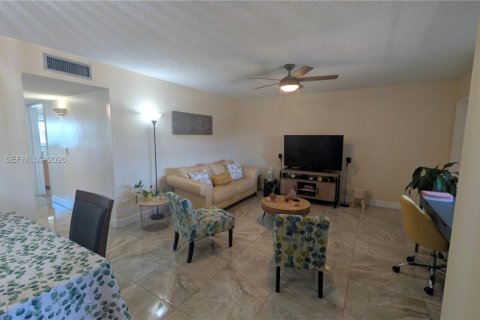 Condo à Hollywood, Floride, 2 chambres № 2080563
