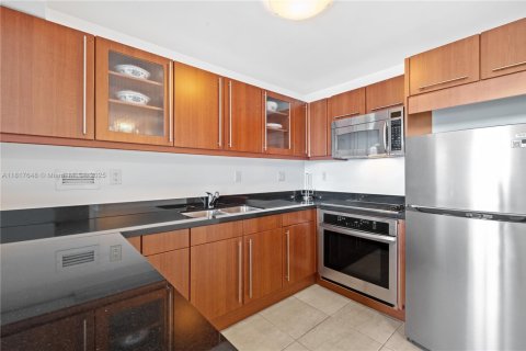 Снять в аренду кондоминиум в Майами-Бич, Флорида 55.74м2, № 1774337 - фото 14