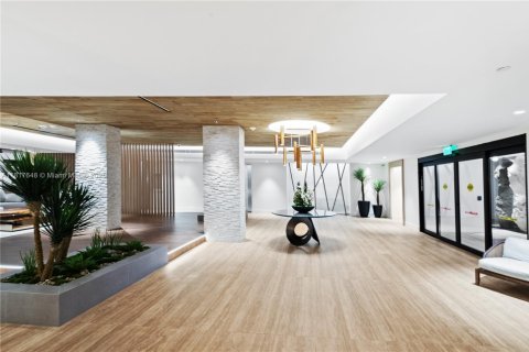 Снять в аренду кондоминиум в Майами-Бич, Флорида 55.74м2, № 1774337 - фото 21