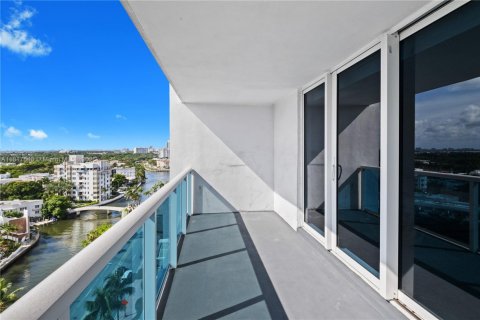 Снять в аренду кондоминиум в Майами-Бич, Флорида 55.74м2, № 1774337 - фото 17