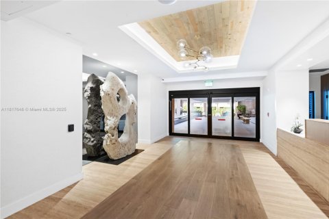 Снять в аренду кондоминиум в Майами-Бич, Флорида 55.74м2, № 1774337 - фото 24