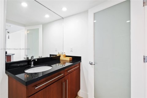 Снять в аренду кондоминиум в Майами-Бич, Флорида 55.74м2, № 1774337 - фото 18