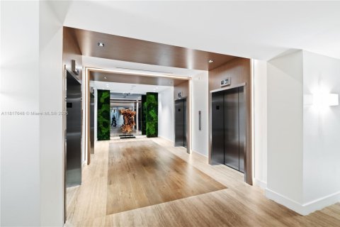 Снять в аренду кондоминиум в Майами-Бич, Флорида 55.74м2, № 1774337 - фото 22